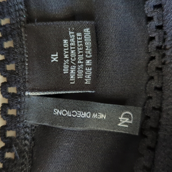 Extra large lace sleeveless top. Fully lined. - Picture 4 of 4